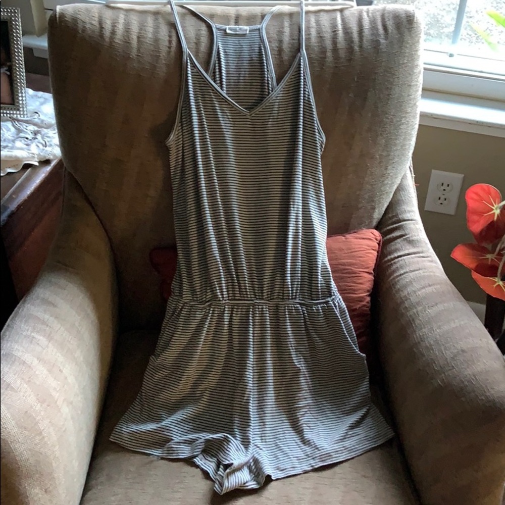 Striped romper - Picture 3 of 4